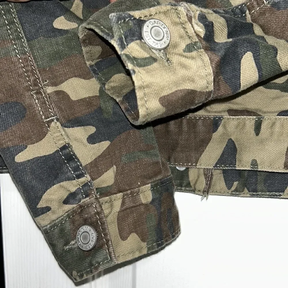 Gap Girls Camo Girls Cropped Jeans Jacket(Size Small)